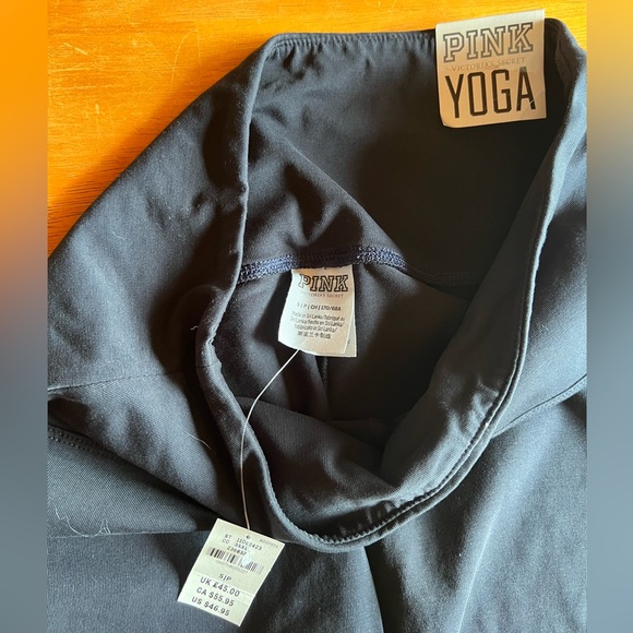 NWT’s Victorias Secret PINK Leggings - Picture 3 of 3